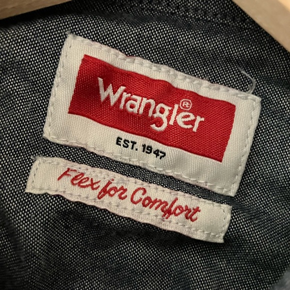 Wrangler Button Down - Picture 3 of 5